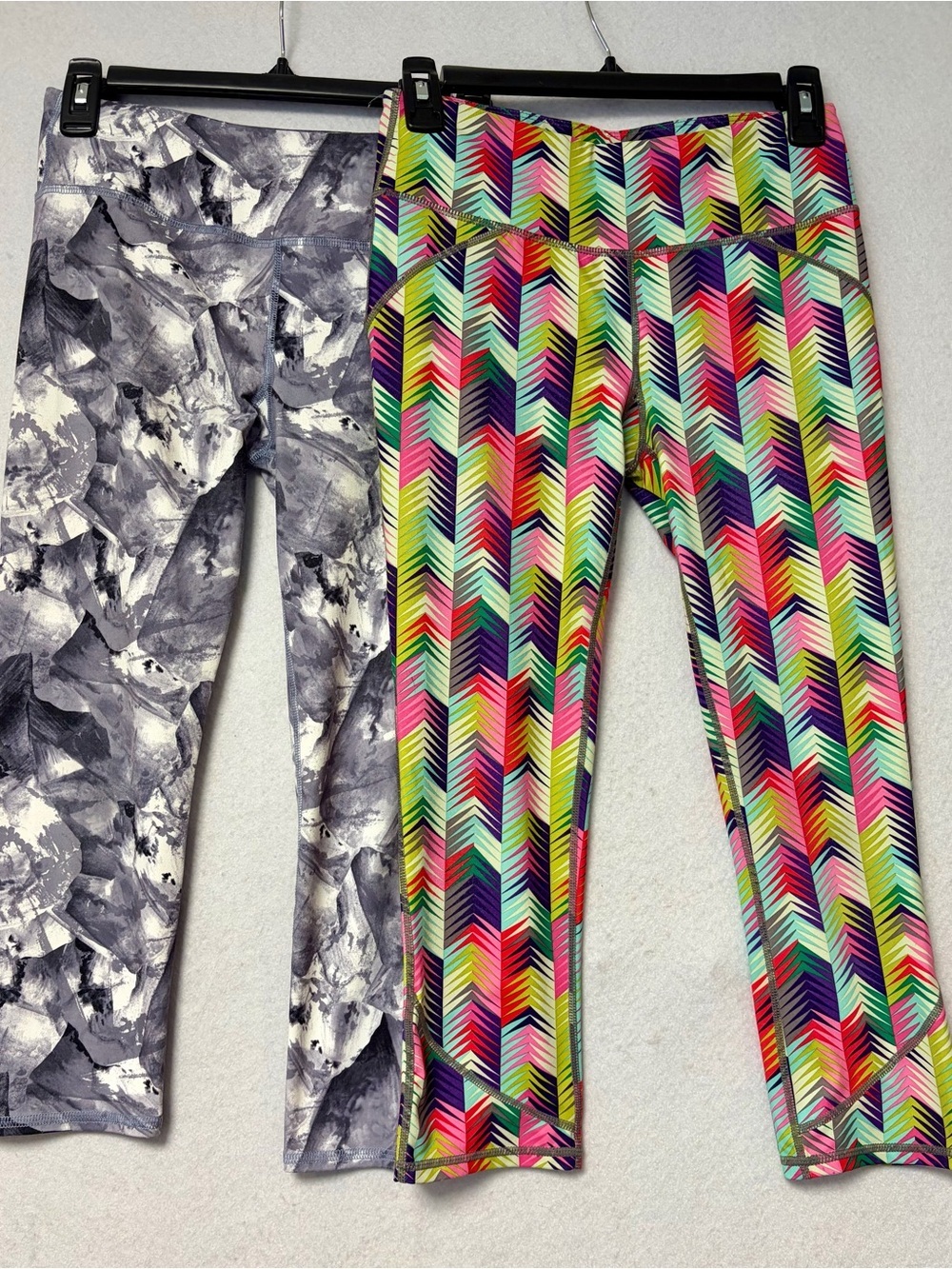 Fabletics Capri Leggings Bundle 2 Pairs Size Small Printed Activewear Outerwear